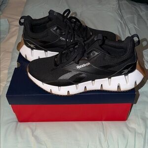 Reebok ZIG DYNAMICA STR Black running sneakers